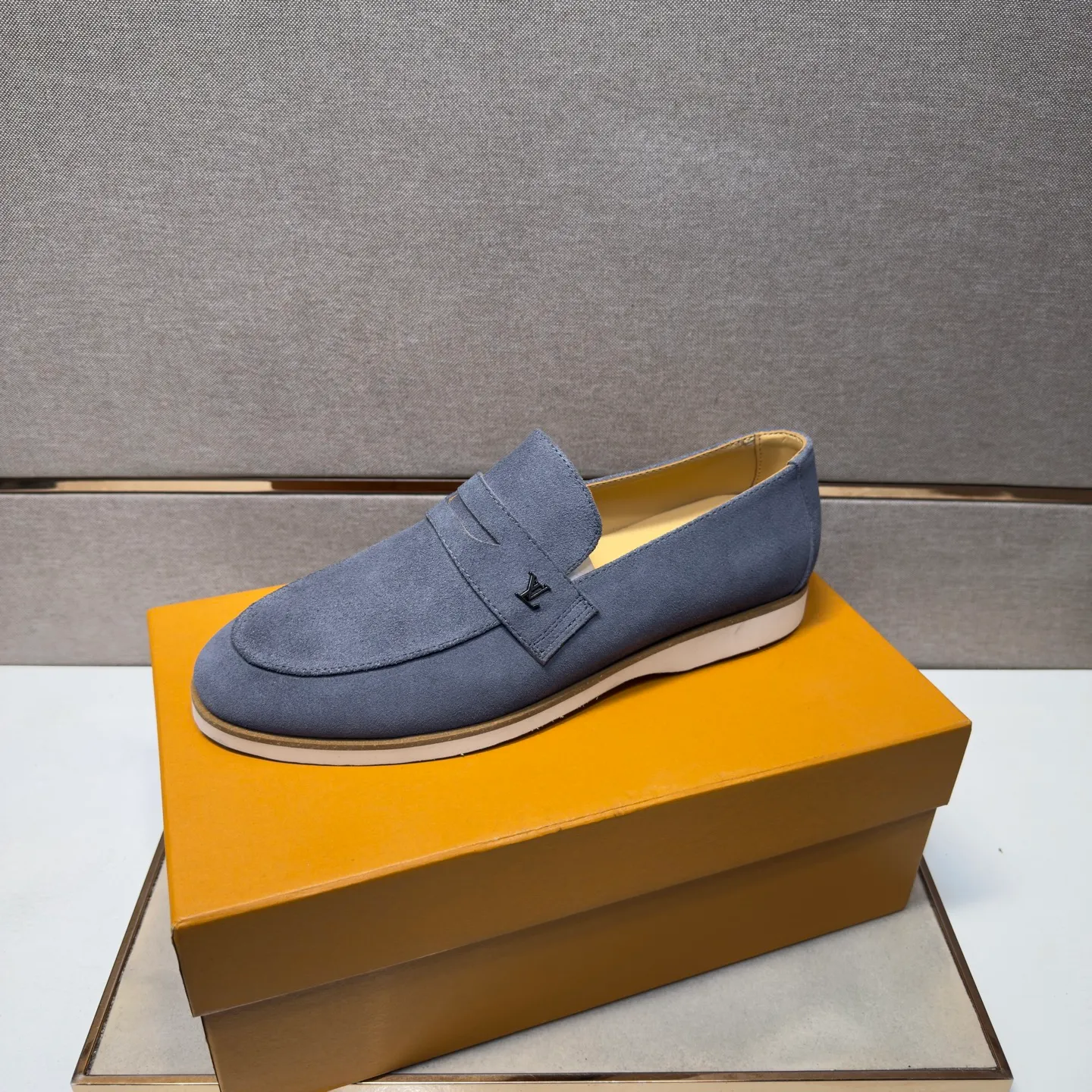 Men's men's shoes 💰pp442 [LV～] Men's casual shoes 2026z cabinet sales simultaneously 🔶Size: 38-44 #️⃣ 🔷4 colors🔜The upper is made of cowhide stitching ➕Cowhide lining, comfortable and breathable, sole: original comfortable and wear-resistant outsole, ⚠️real thing📱photographed🎬real thing is better📢📢📢